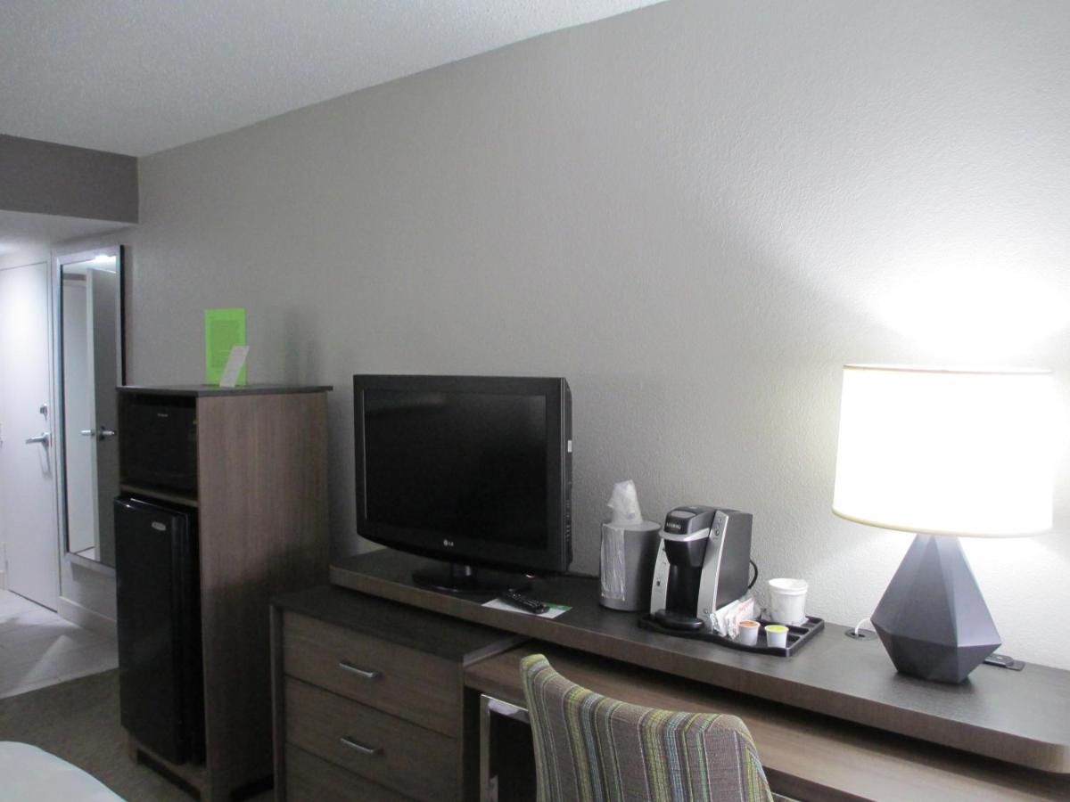 - Research Park By Ihg Hotel 3*