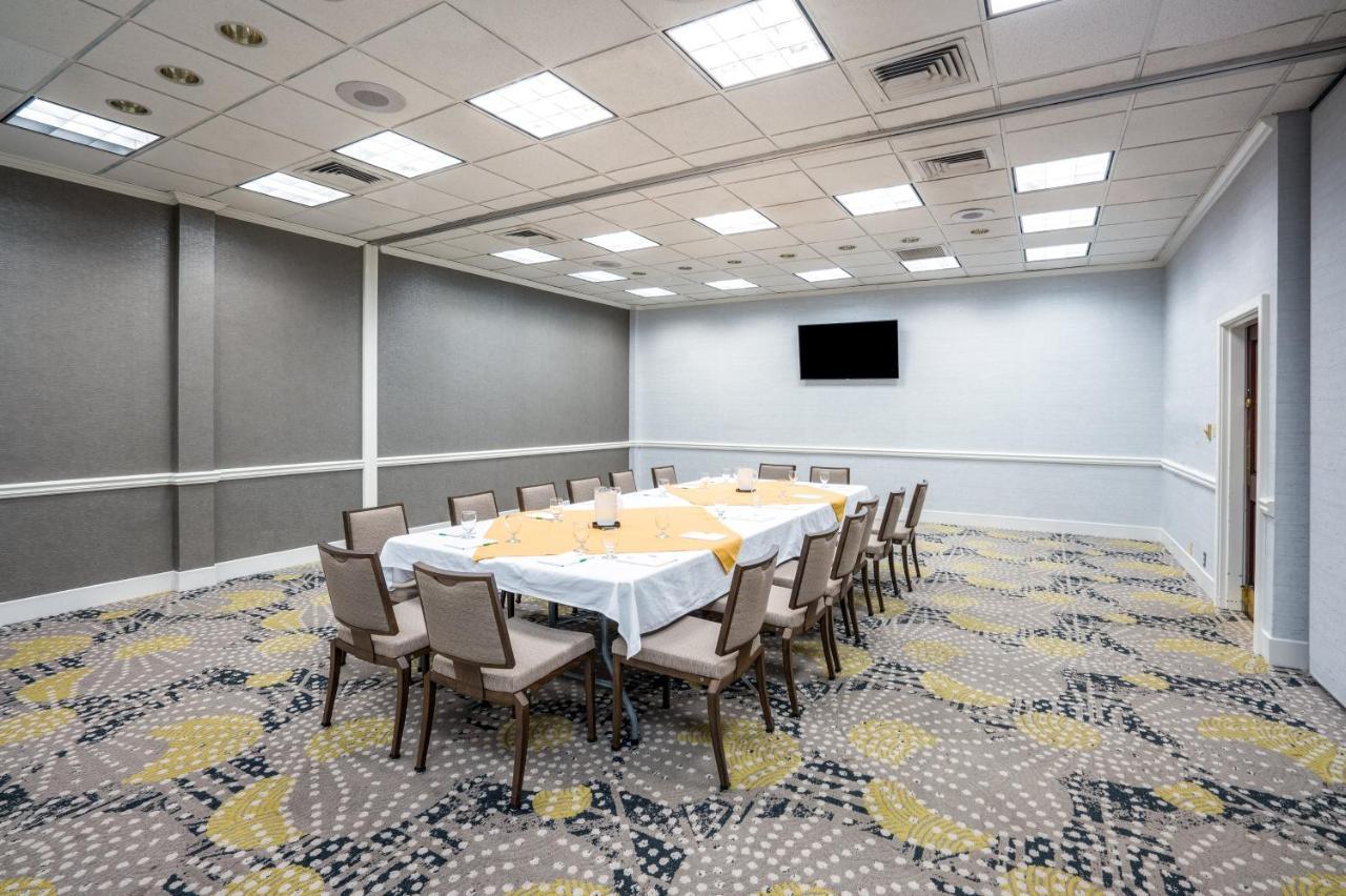 Hotel - Research Park By Ihg 3*